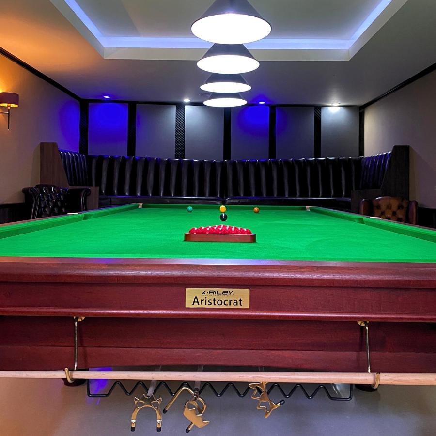Hotel The Pleasure Dome Amed Esterno foto