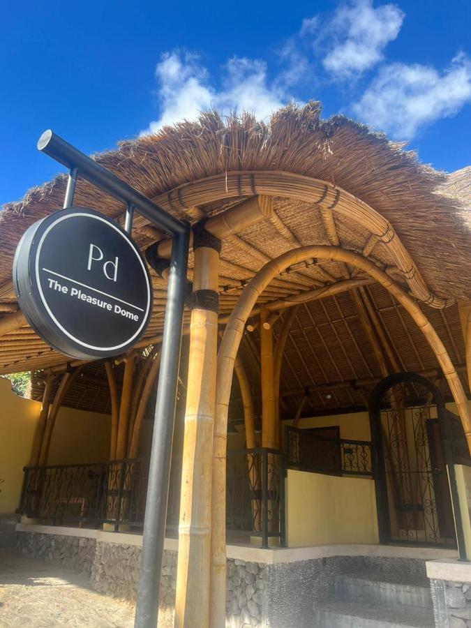 Hotel The Pleasure Dome Amed Esterno foto